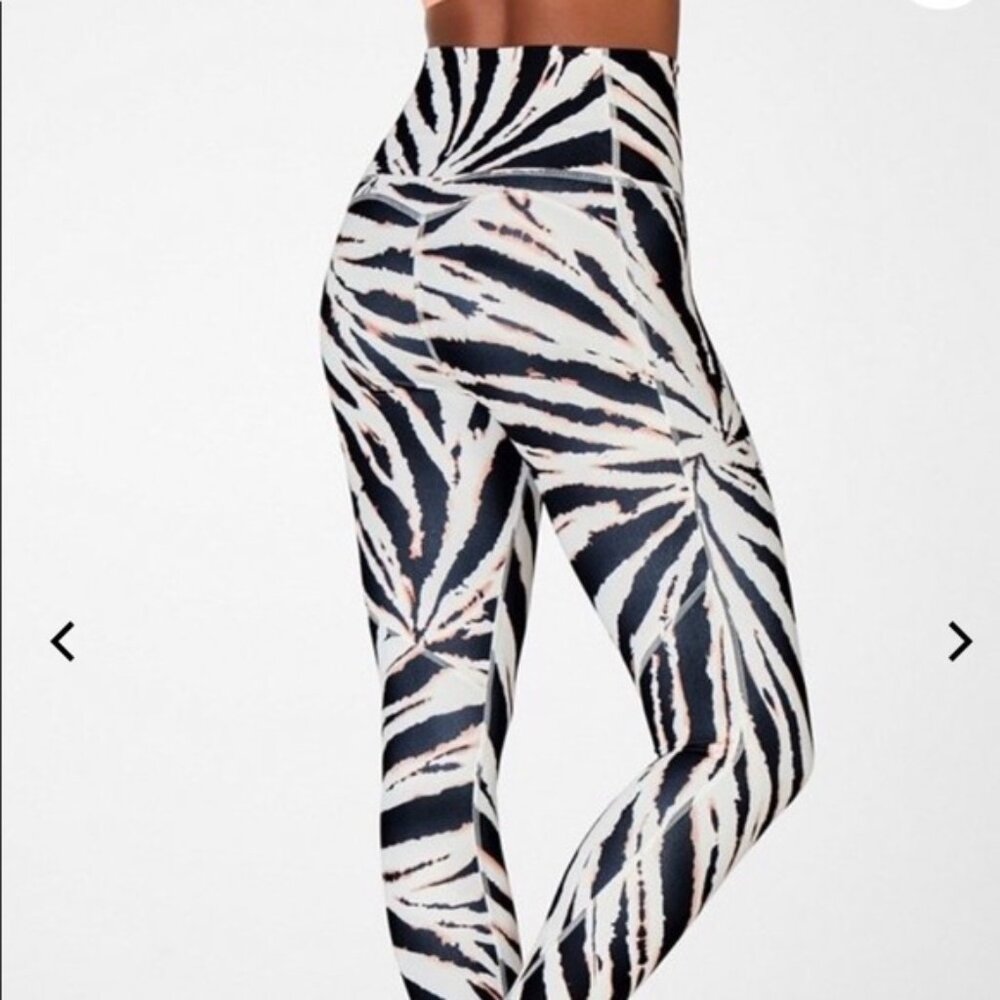 Fabletics PureLuxe Ultra High Waisted 7/8 Legging Spinner Print Women Medium M